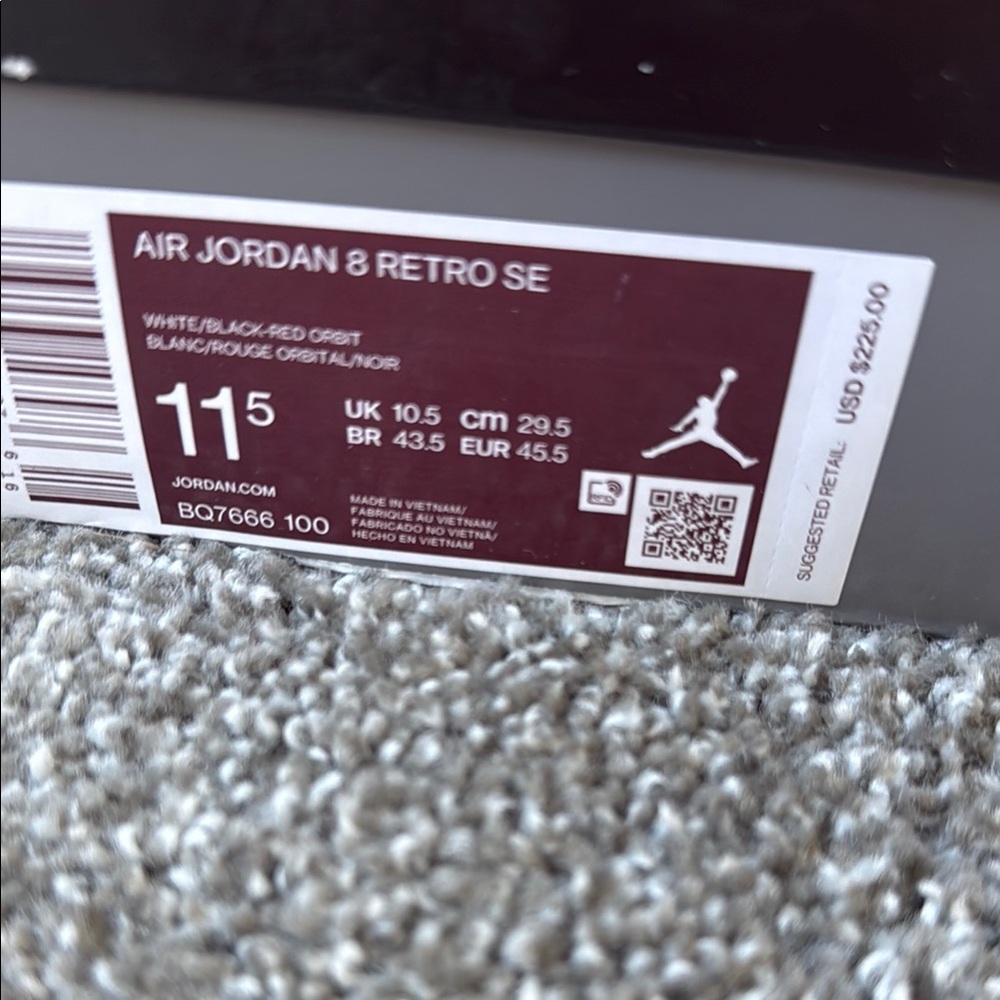 Nike Air Jordan 8 Retro SE - Picture 2 of 8